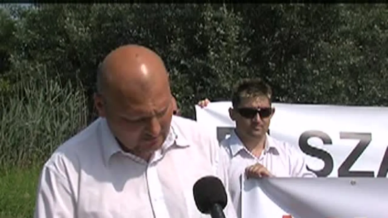 A földtörvény ellen tiltakozott a Jobbik Pápán