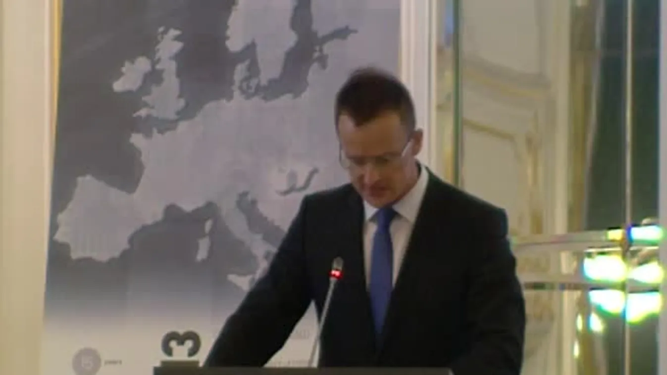 Szijjártó Péter a gazdaságpolitikáról