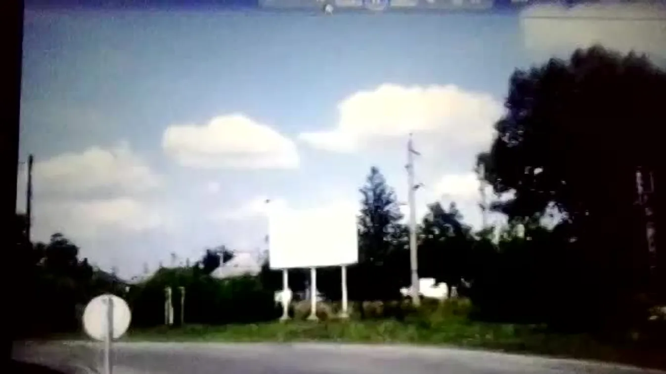 Fehérváron rossz az átjáró: épp hogy megúszta egy autós