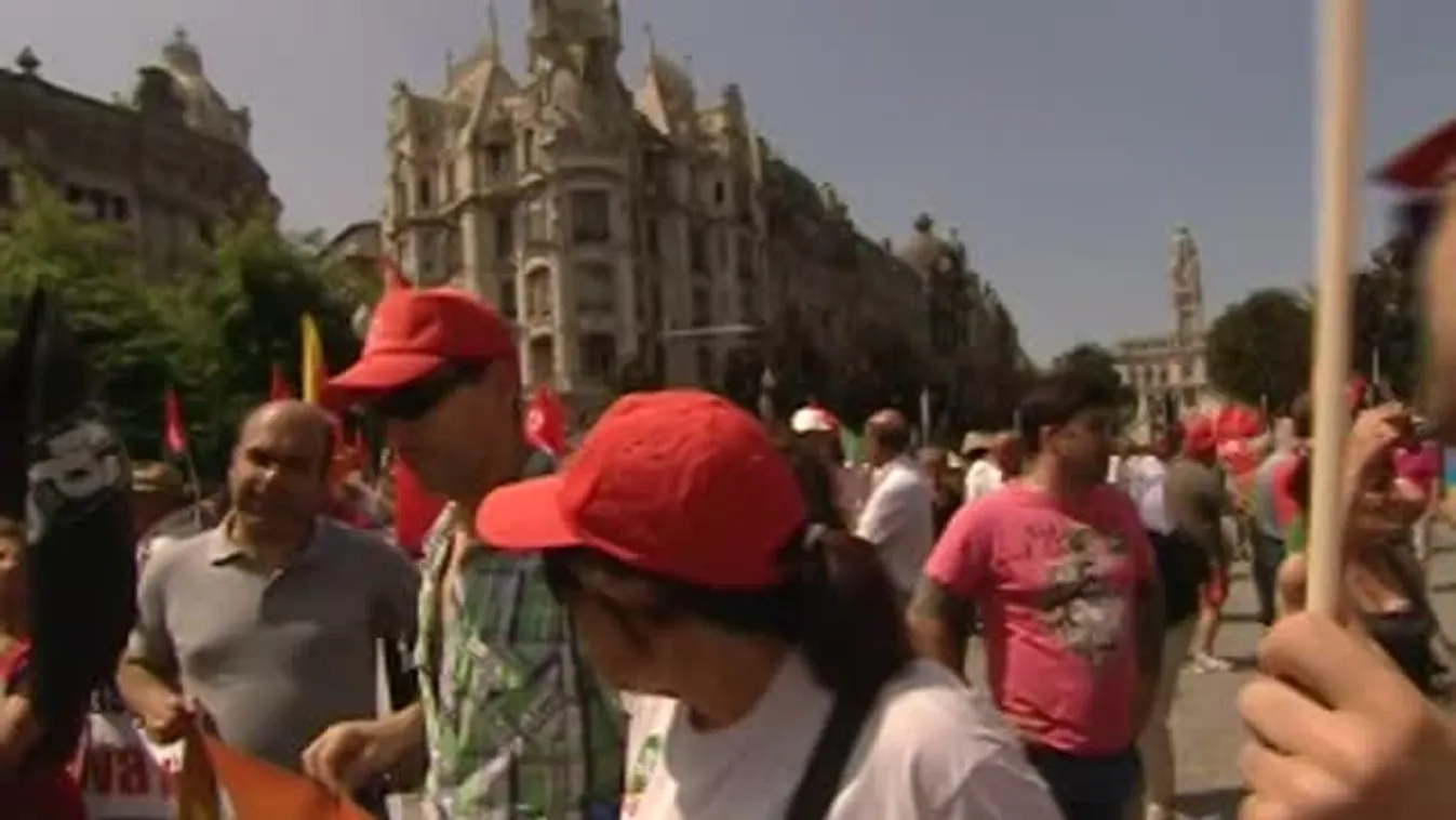 Hírvilág - Hírnévre tett szert Tavares