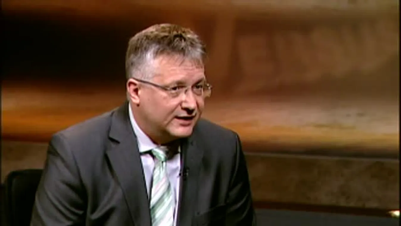 A Versus vendége Simicskó István