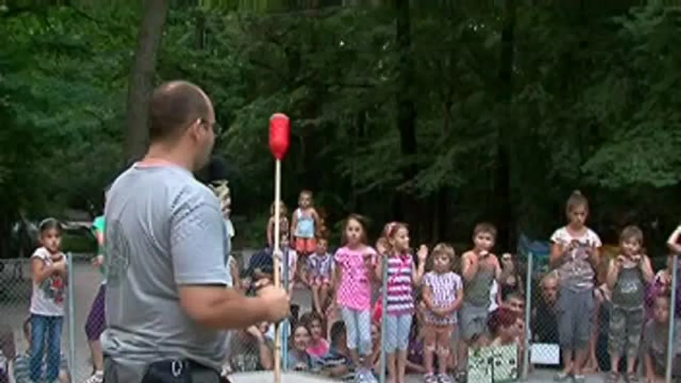 Nem mindennapi történésekkel jött el az est