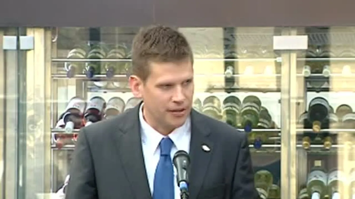 Hungarikumokat kínál a hazai üzletlánc a Váci utcában