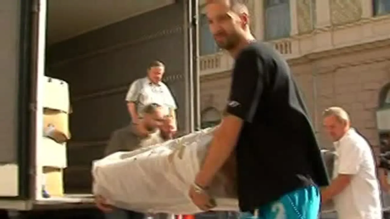 Múmiák érkeztek Szegedre