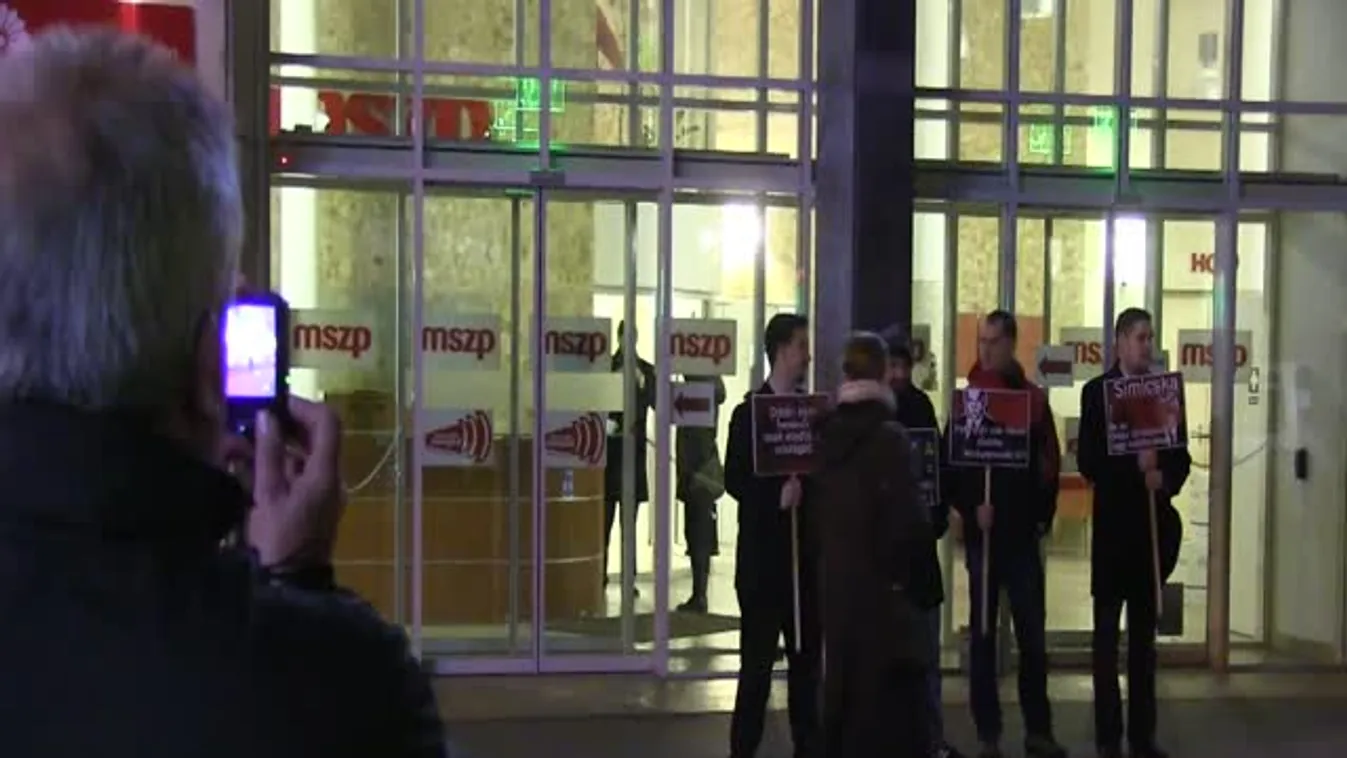 Mesterházy védheti meg az országot Gyurcsánytól