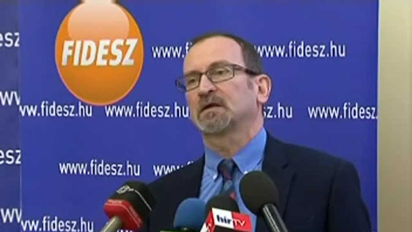 Szájer: Tartós lépés lesz a rezsicsökkentés