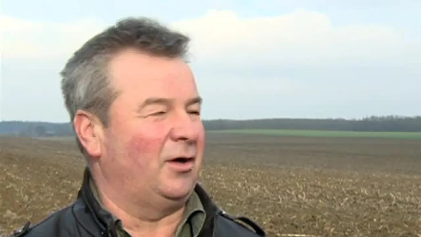 Soroló - Feszültség és külföldi pénzuralom