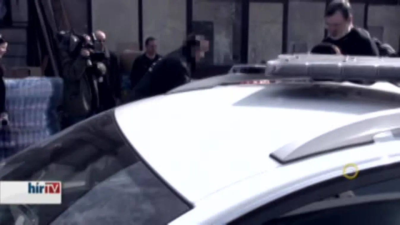 Riasztás – Bogyiszlóis és téliszalámis szendvics