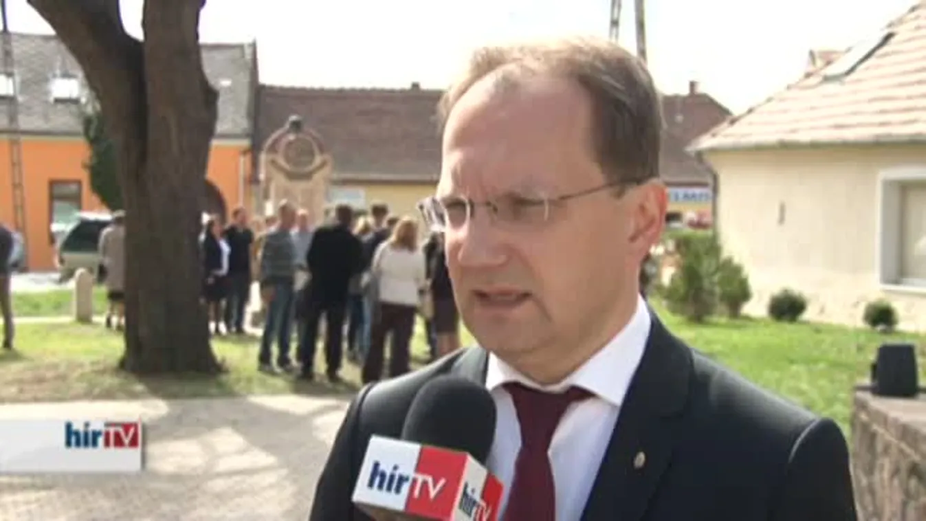 Második világháborús emlékművet avattak Pécsett