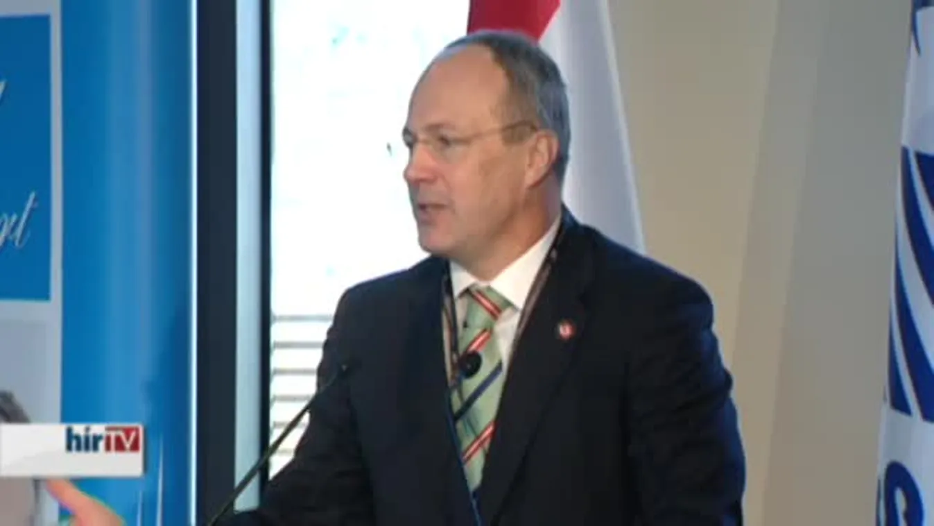 Stratégiai partneri megállapodást kötött a kormány a Servier Hungária gyógyszergyárral