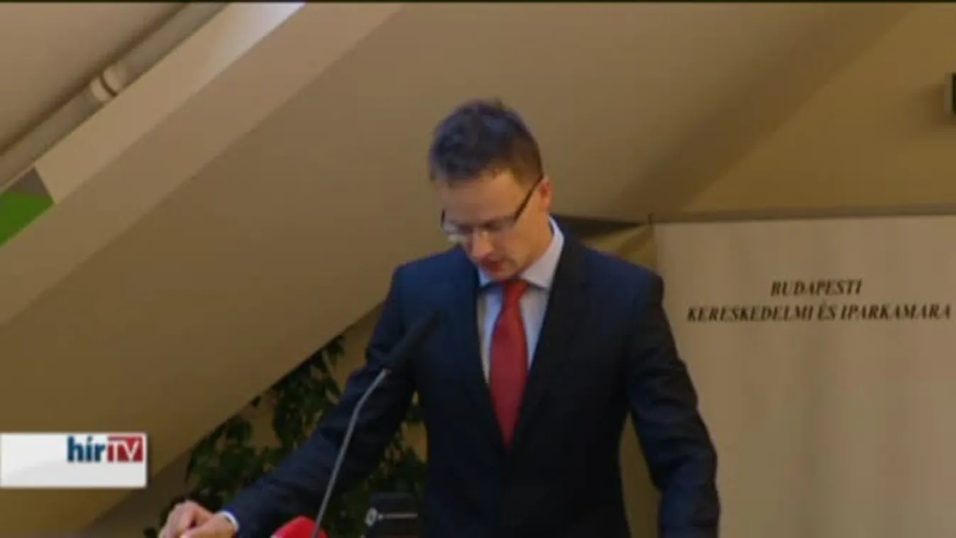 Szijjártó Péter: Növelni kell az egy főre jutó külföldi tőkét