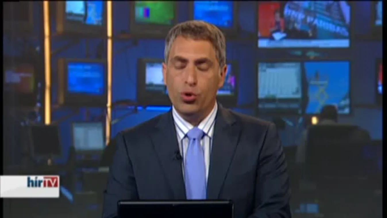 2,3 millió autót hív vissza a Toyota