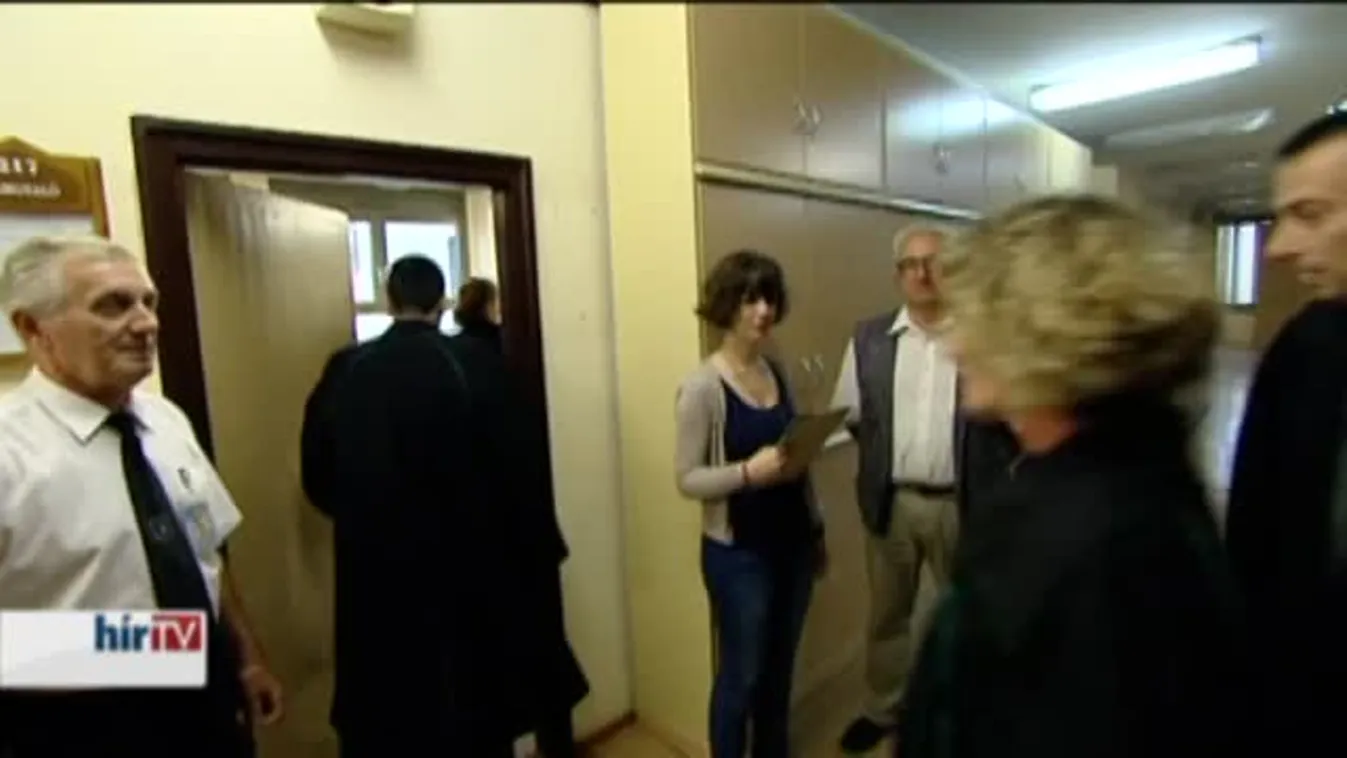 A Sberbank és az Aegon perét is elhalasztották