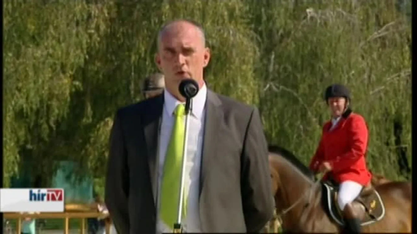 Átadták a felújított Vadkert Majort és a hozzá tartozó négyévszakos lovaspályát