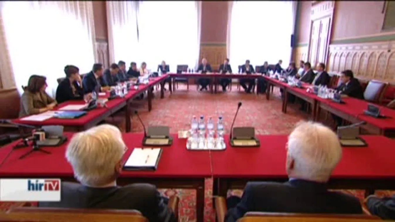 A költségvetési bizottság nem tárgyal az MNB ingatlanvásárlásairól és oktatási kiadásairól