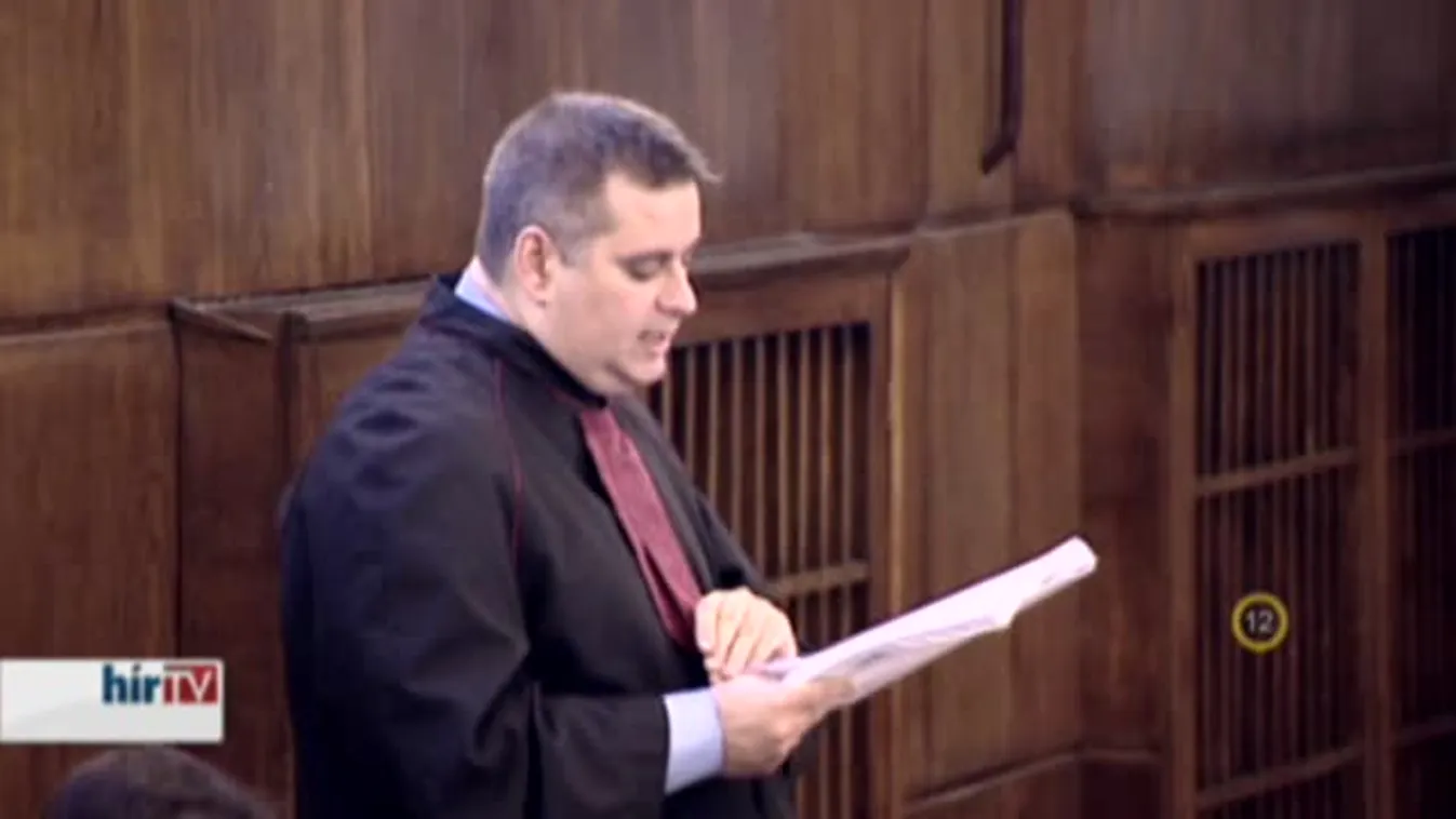 Riasztás - Bíróság előtt a Diszkókirály