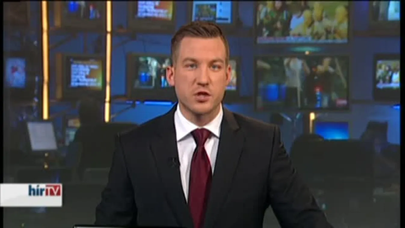 Karácsonyfa díszíti a Balatont