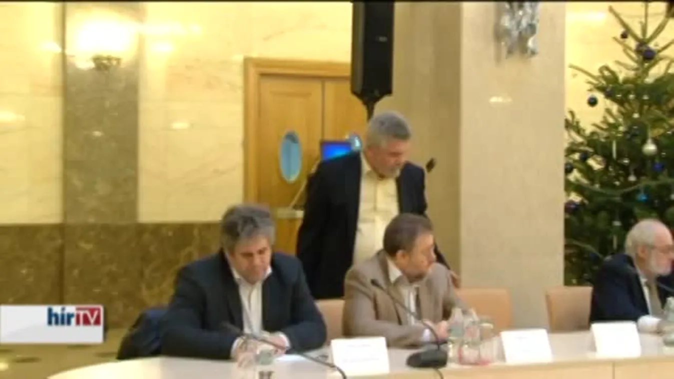 Így alakul a minimálbér 2015-től