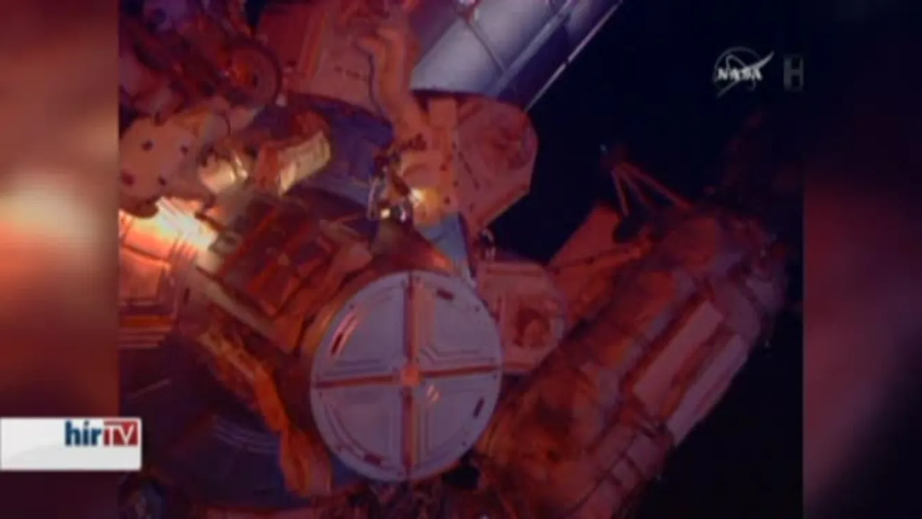 Amerikai asztronauták űrsétája a Nemzetközi Űrállomáson