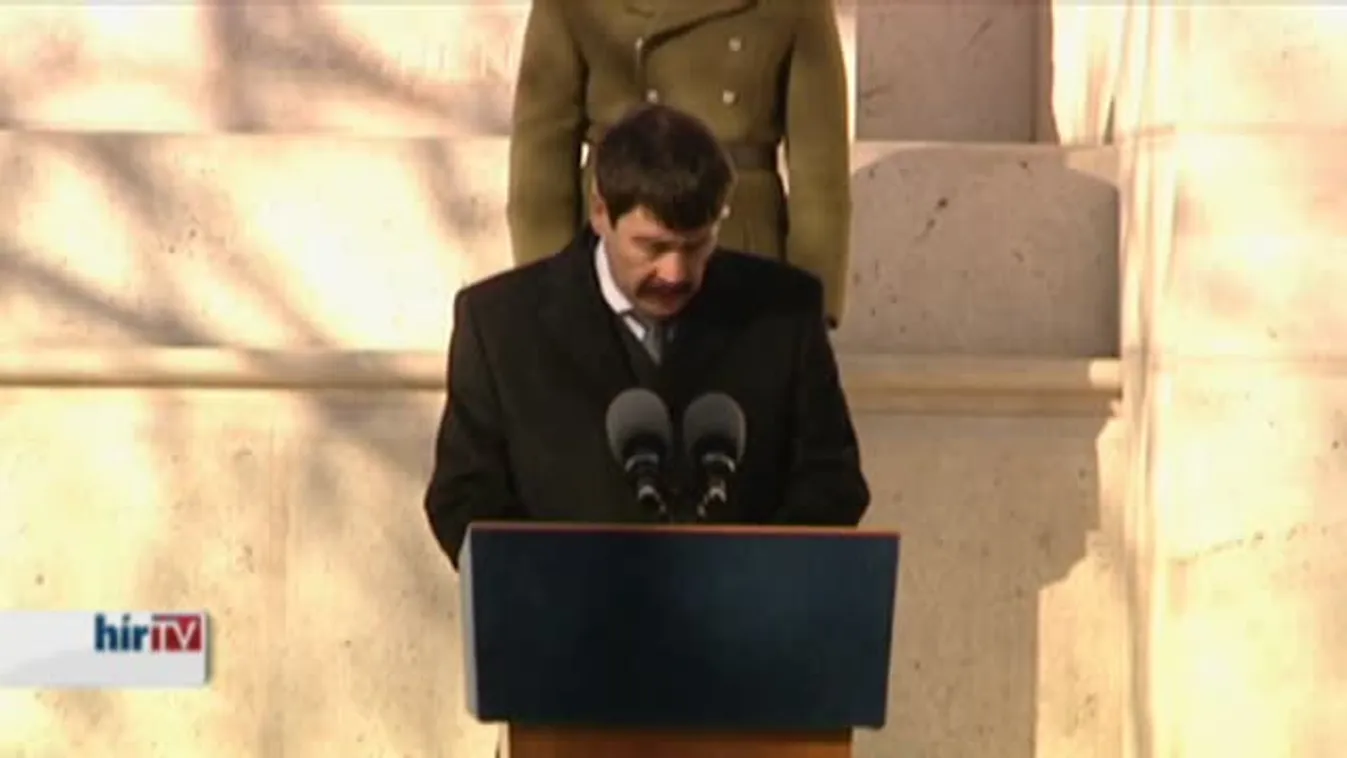 Újraavatták a Kossuth Lajos-emlékművet a Nemzet főterén