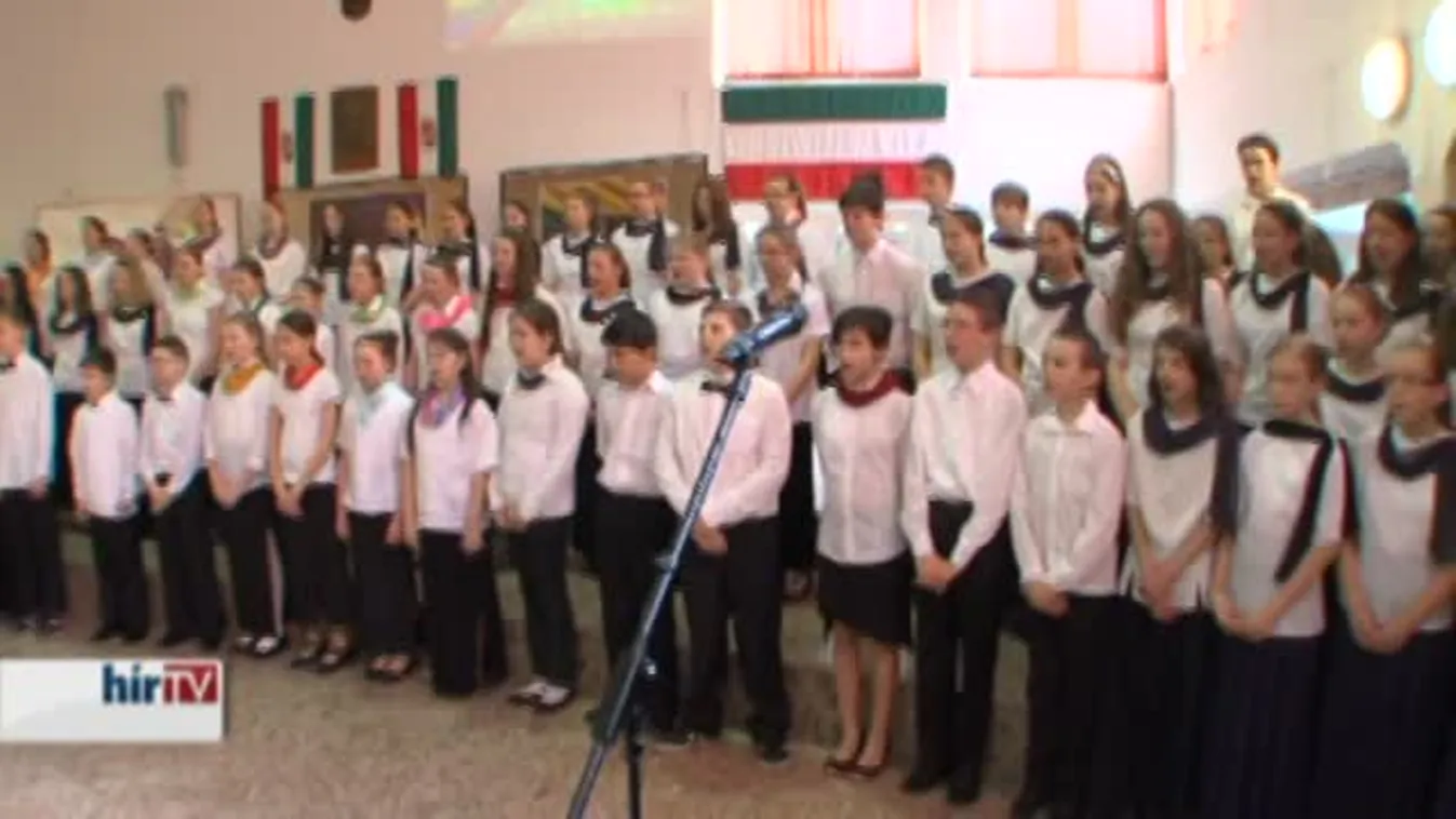 Hoppál Péter nyitotta meg a Pécsi Éneklő Ifjúsági Kórusversenyt