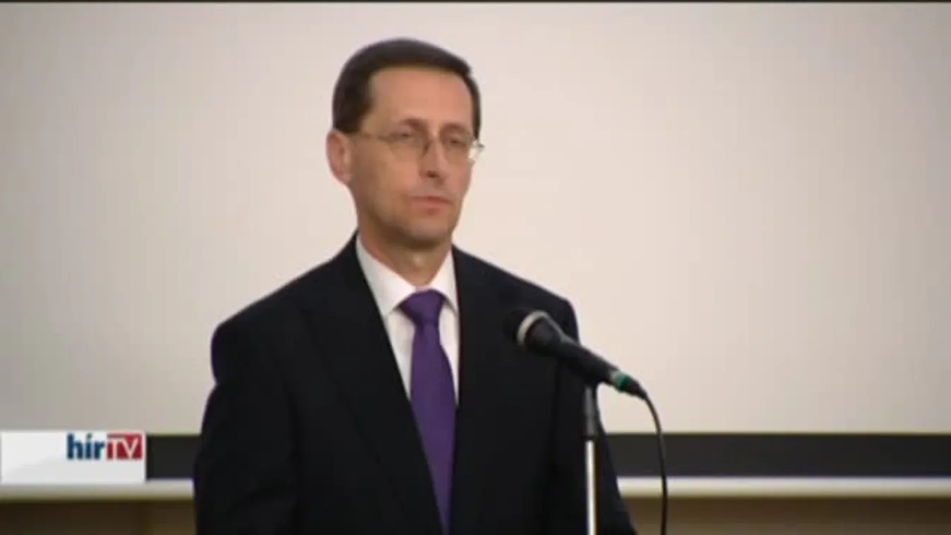 Varga Mihály a gazdaság állapotáról és a jövő képéről a Corvinus Egyetemen