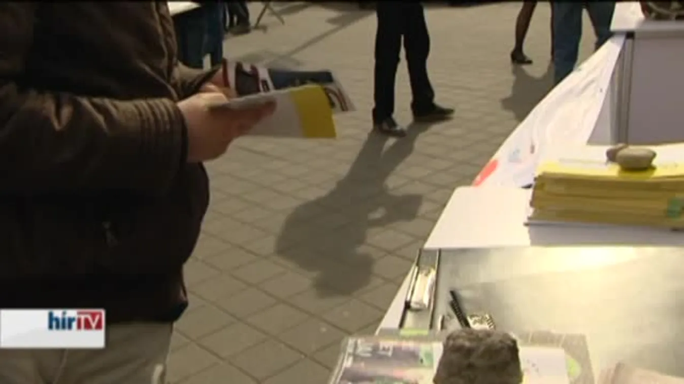 A szabadkereskedelmi egyezmény ellen tiltakoztak