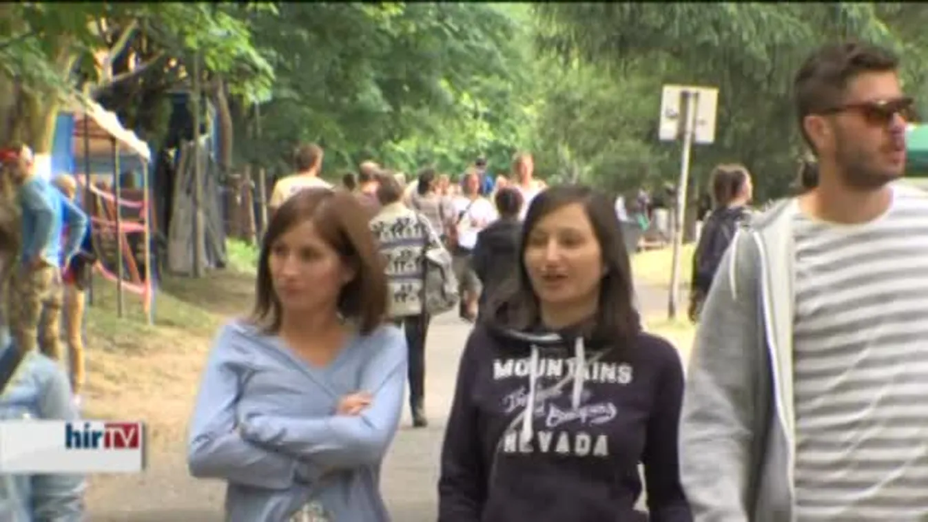 Négy nap, száz zenekar, teltház