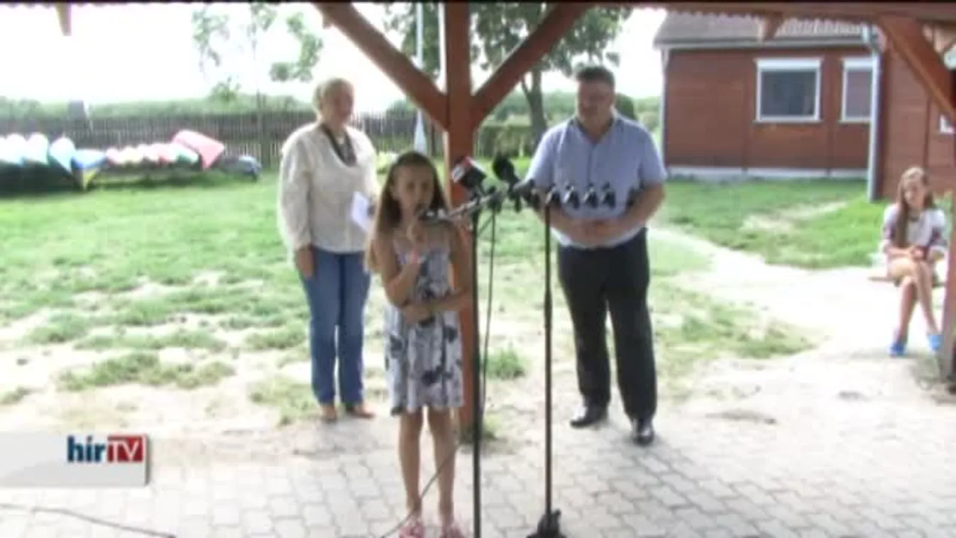 Rászoruló ukrán gyerekeket láttak vendégül a Velencei-tónál