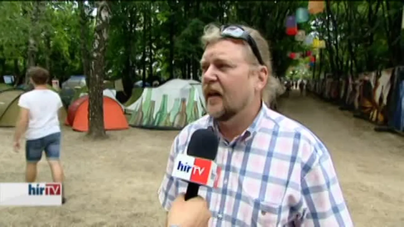 Tízezrek érkeztek hétfőn a Sziget fesztivál nyitónapjára