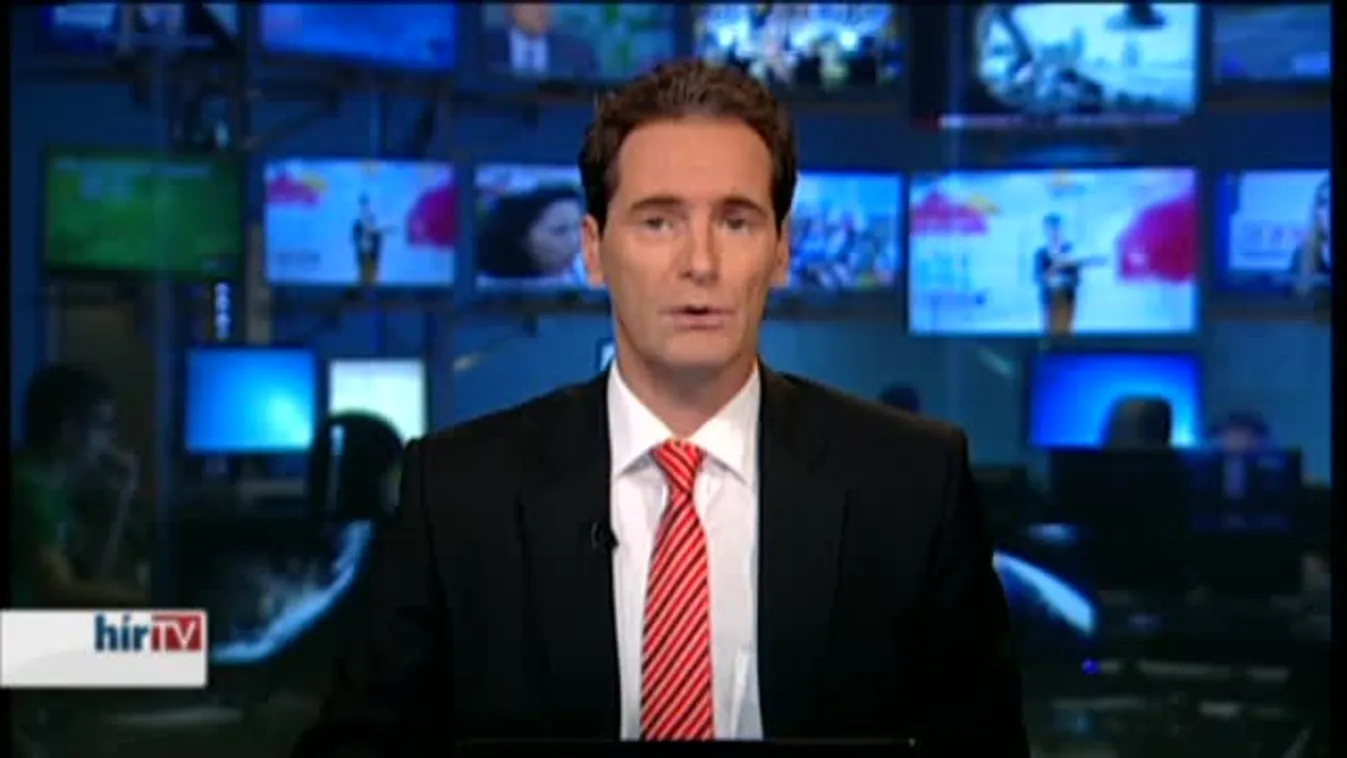 Több mint 200-an úszták át a Dunát