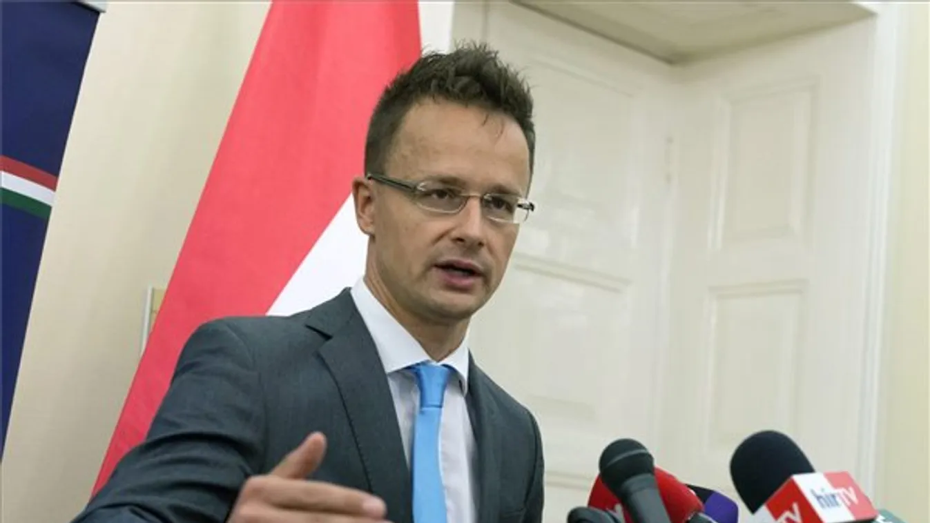 Szijjártó: Eurómilliárdokba kerülne a határellenőrzés
