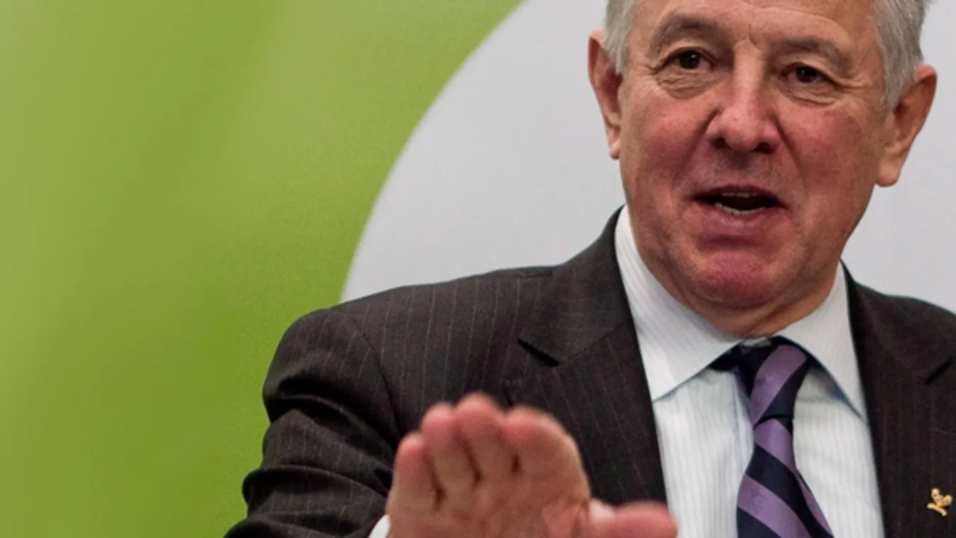 Uniós szakértői csoport élén Schmitt Pál