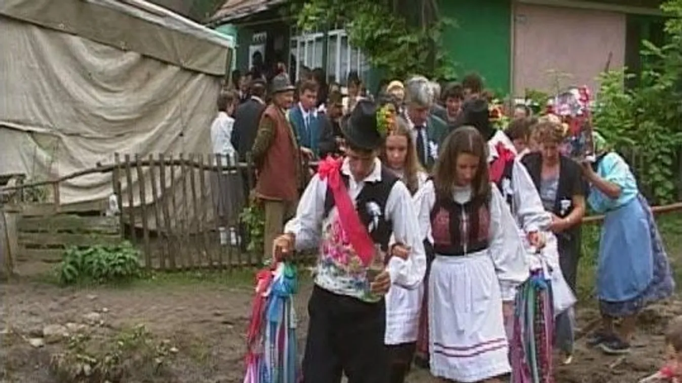 Szent Mihálytól Katalin napjáig – Vetítő