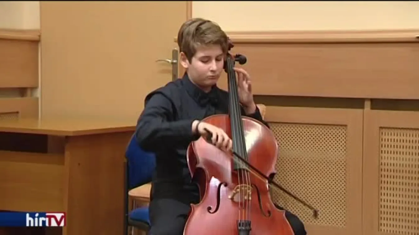 Pénzzel támogatták a tehetségüket