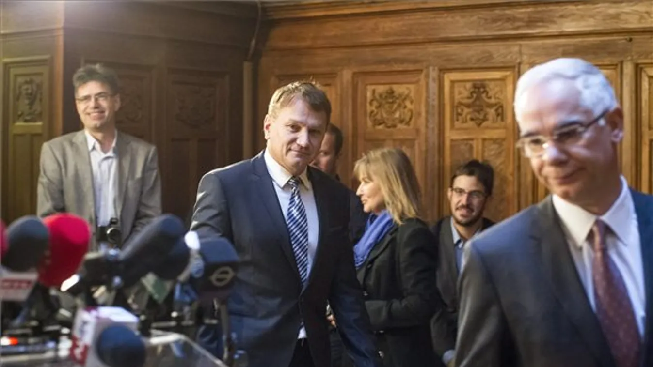 A változás szele – Civil kaszinó