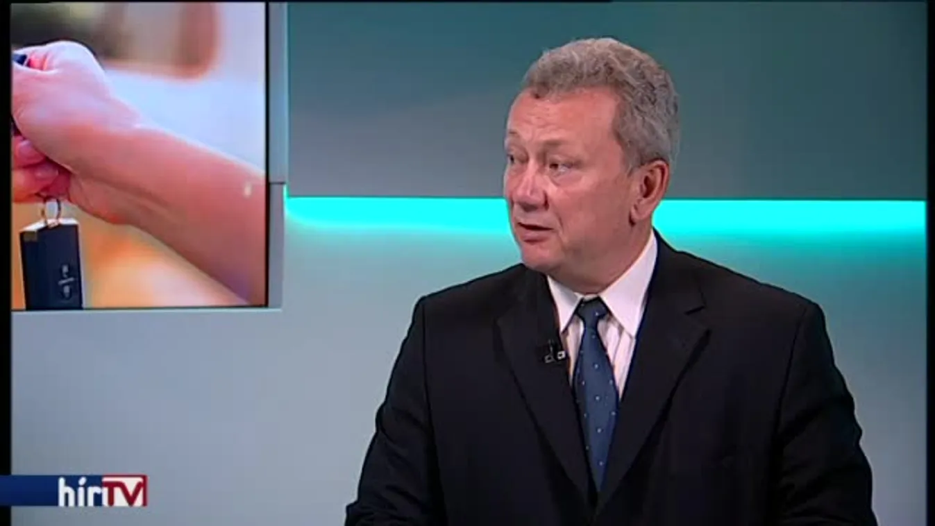 Reggeli járat – 25 százalékkal emelik a biztosítók a díjakat