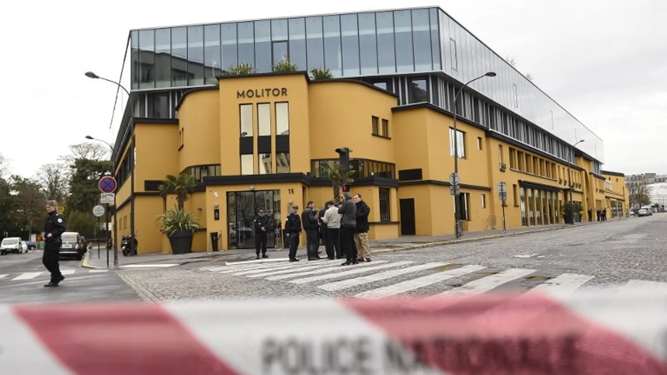 Bombariadó a német válogatott szállodájában