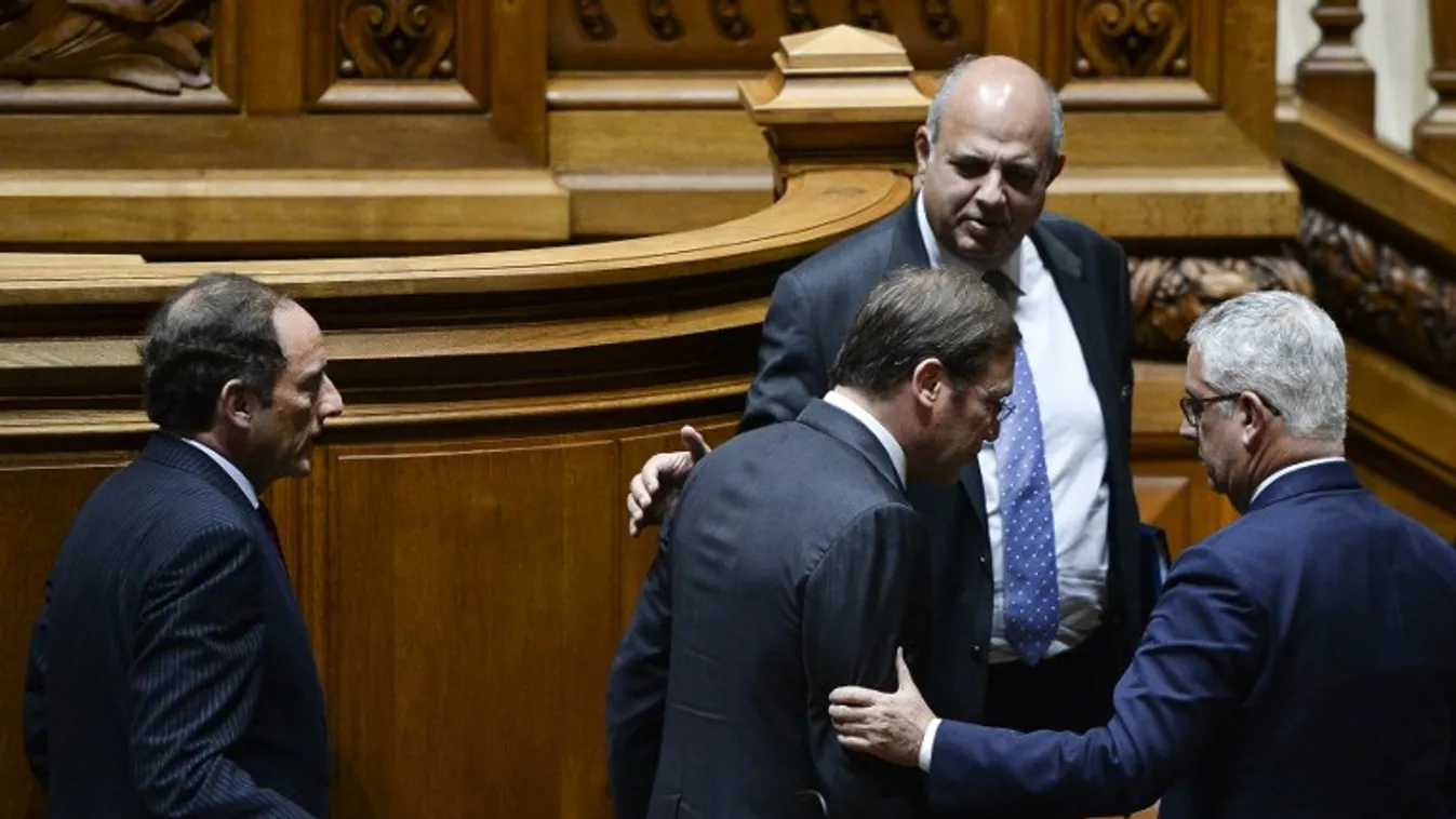 Belebukott a kormány a költségvetési vitába