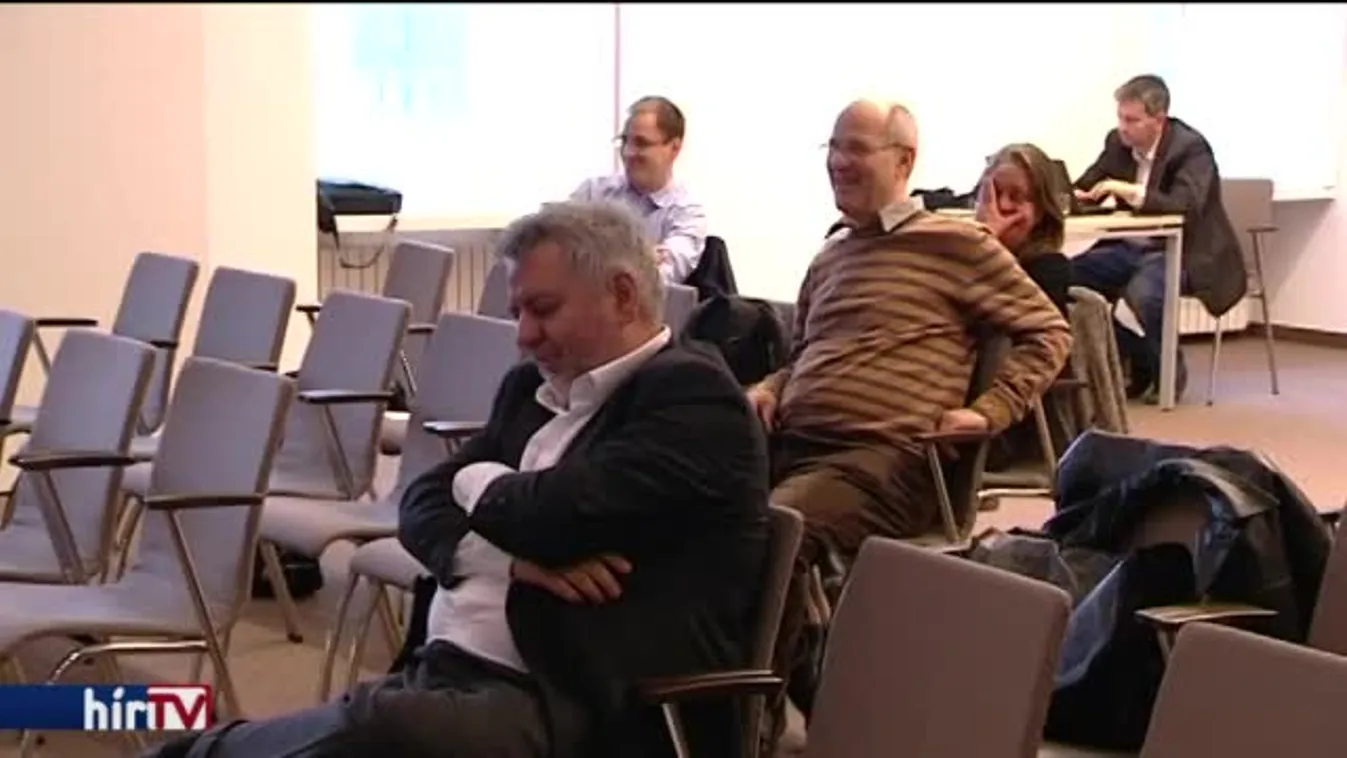 A Századvég kuratóriumi elnöke perrel fenyegette meg a Hír TV-t