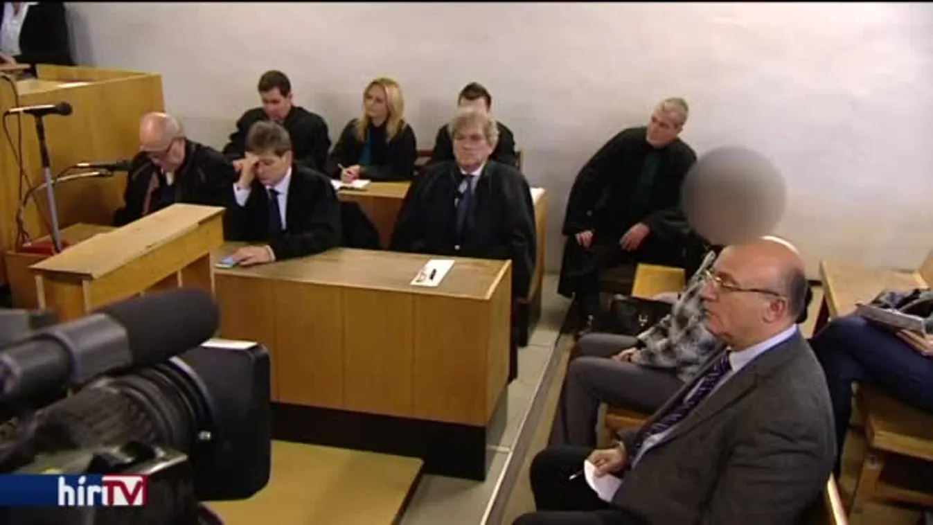 Mindenkit felmentettek a moszkvai ingatlanügyben