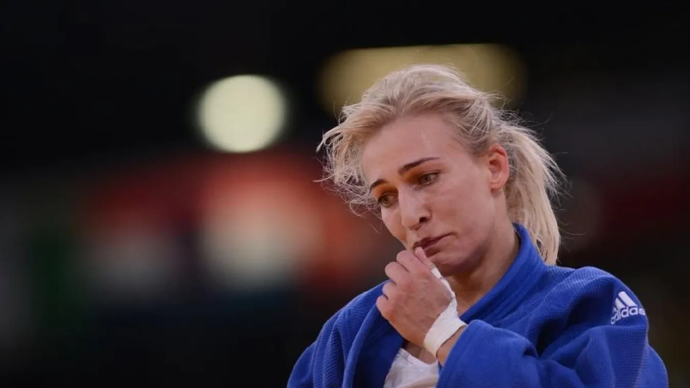 Ezüstérmes Csernoviczki Éva