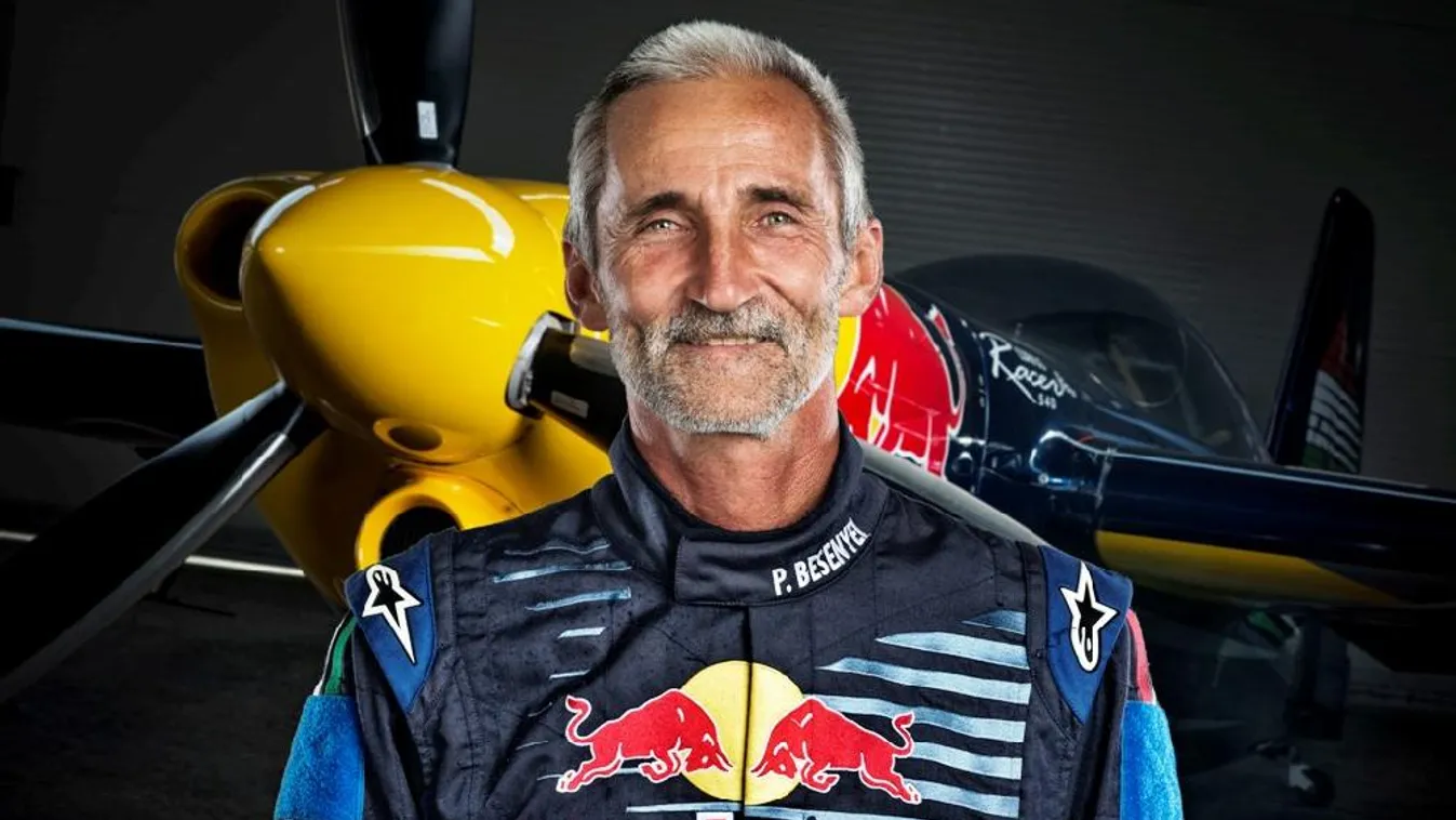 Búcsúzik Besenyei Péter – Reggeli járat