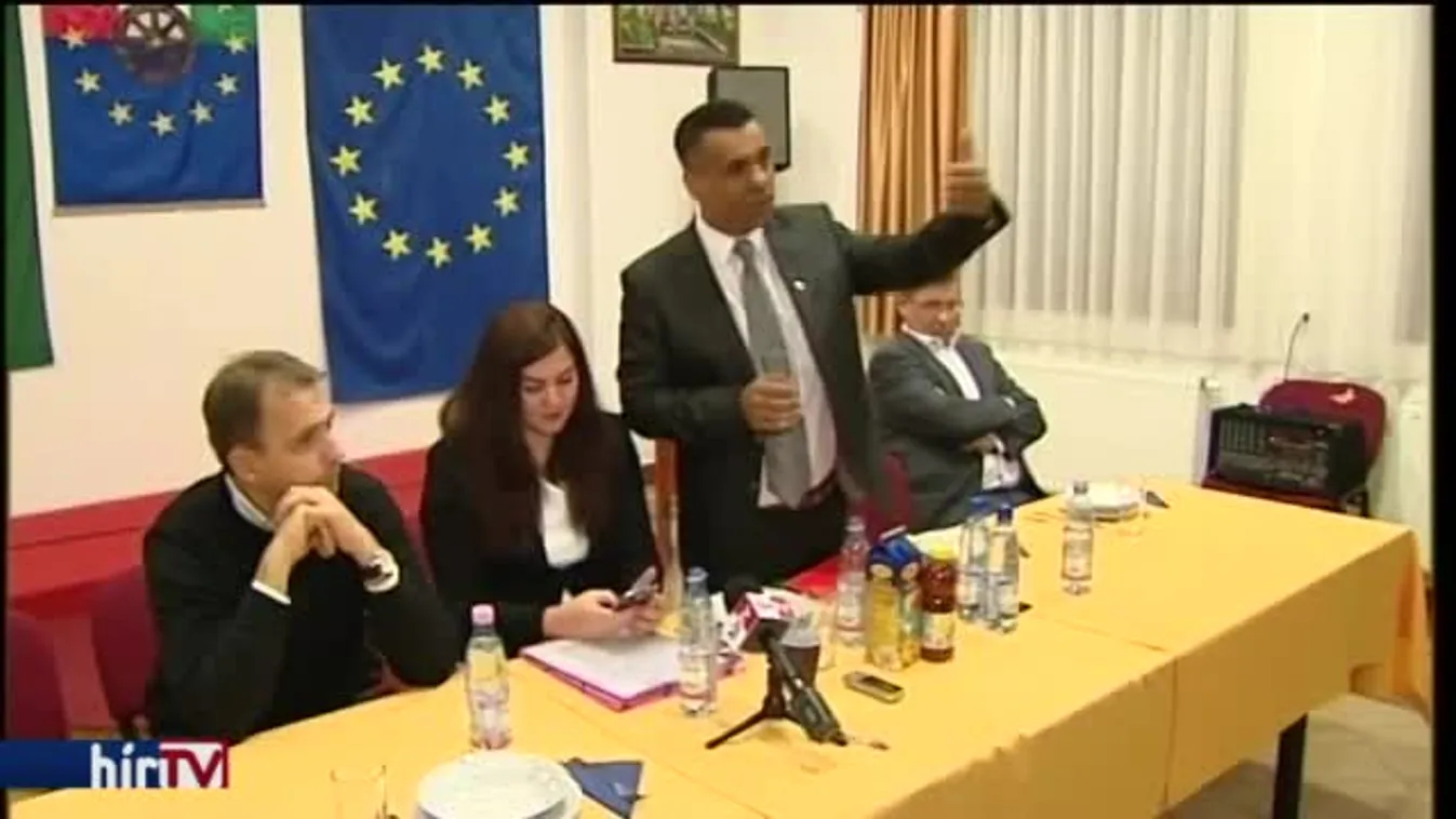 MN: Három embert zártak ki az ORÖ-ből
