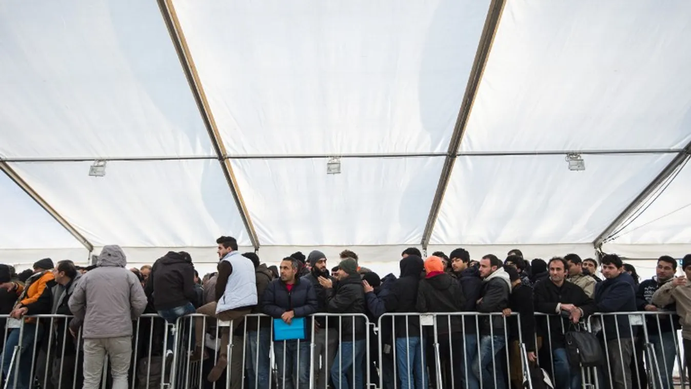 Felszívódott több, hamis papírral érkező migráns