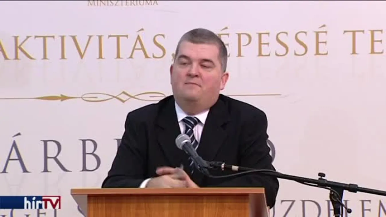 "Kiút a szegénységből: esély a gyermekeinknek" konferencia Budapesten