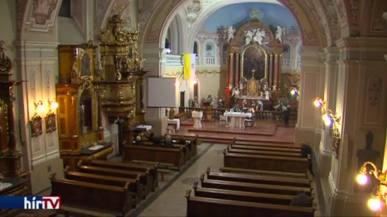 Életnagyságú Betlehem a pécsi ferences templomban