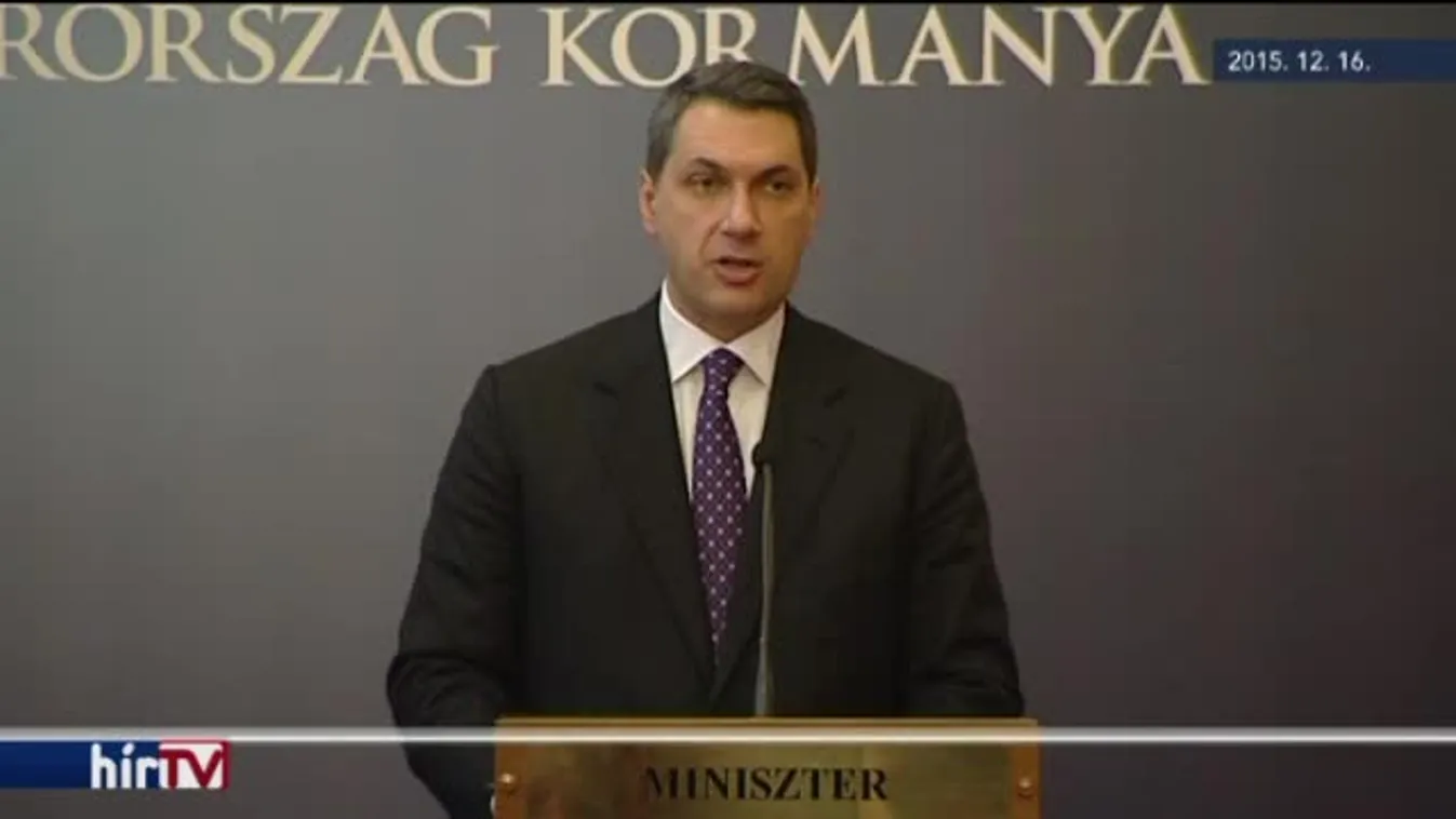 Leépítések és béremelés vár a közszférában dolgozókra