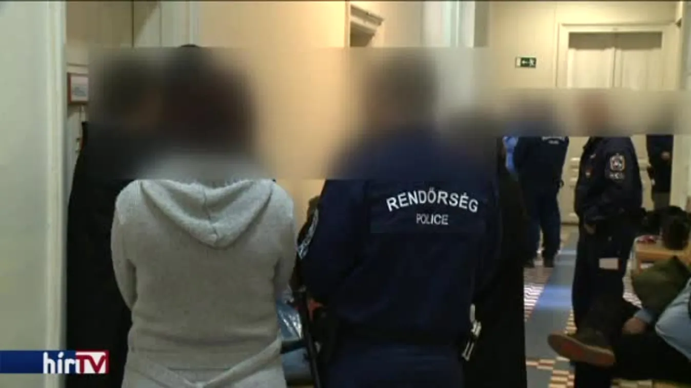Korrupcióval gyanúsított rendőrökre csaptak le