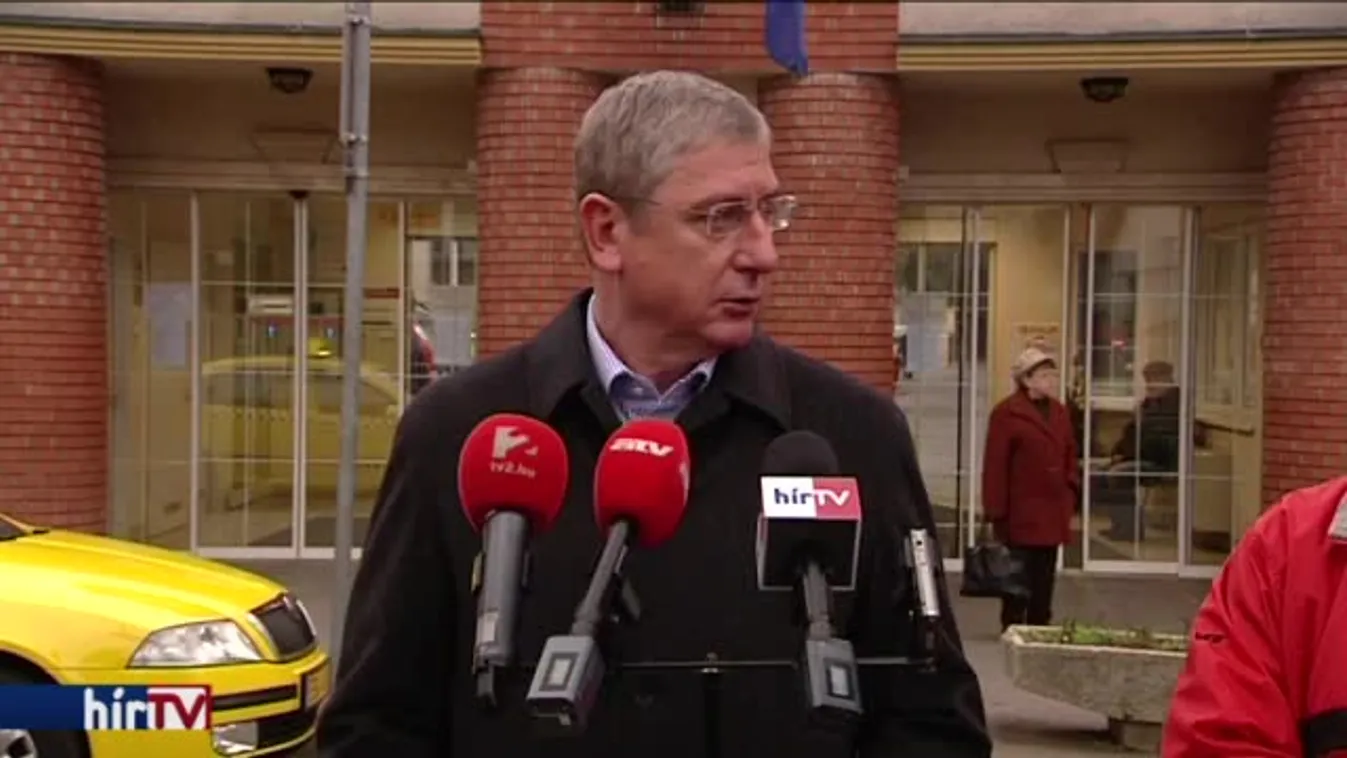 Kórházlátogatásba kezdett a Demokratikus Koalíció Budapesten